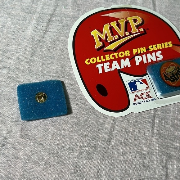 Houston Astros lapel pin Vintage 1990 MVP collector series team pins ACE Novelty - Picture 6 of 12